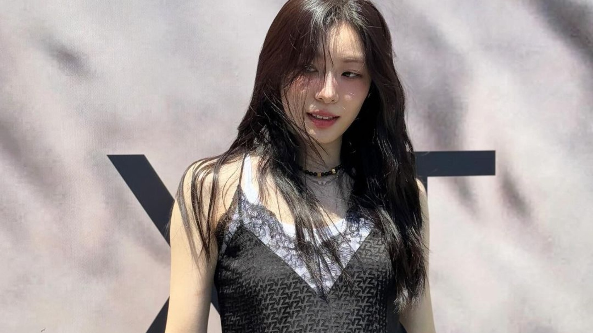 독보적인 분위기! <b>김연아</b>의 시크한 블랙 룩