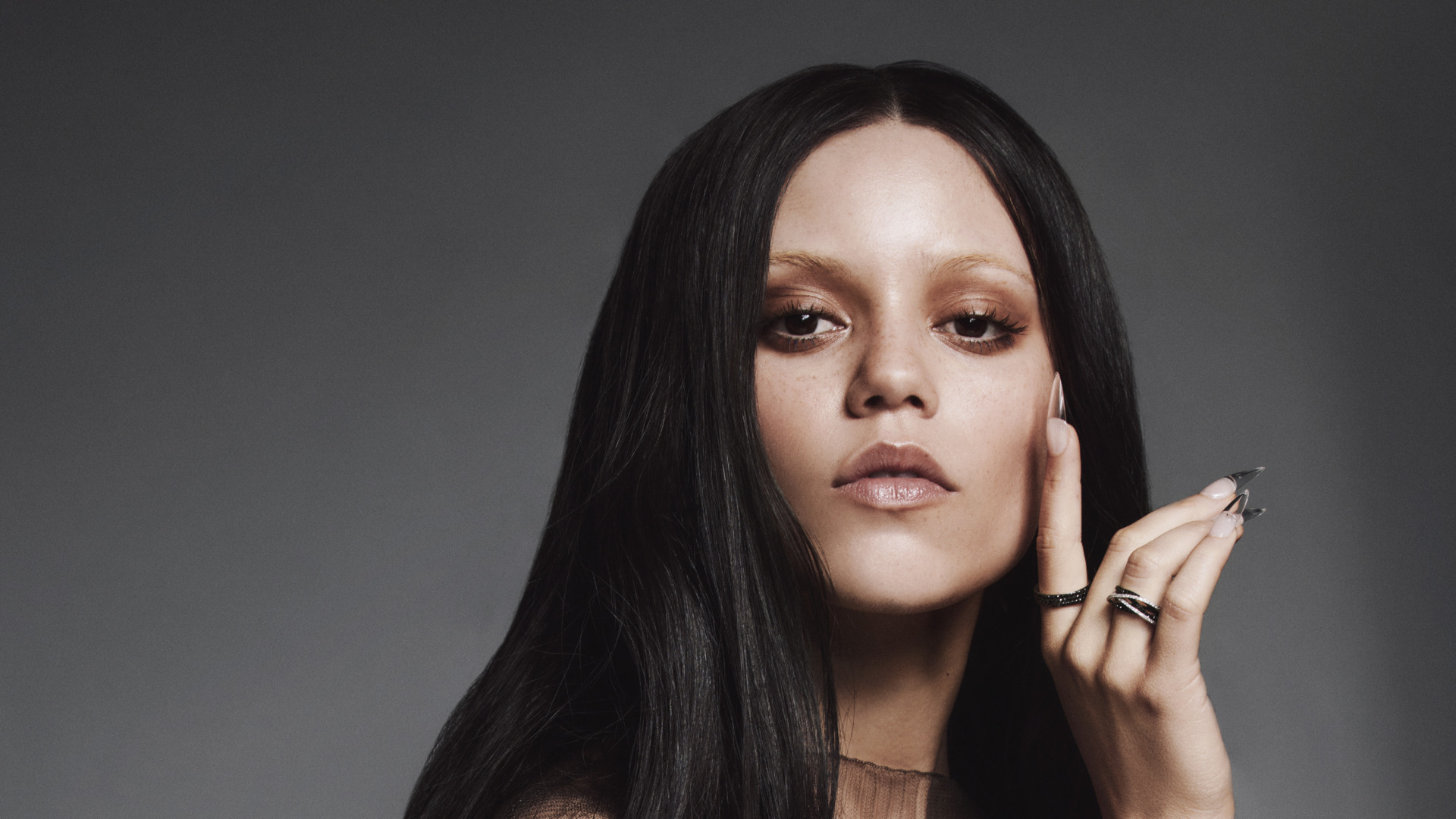 '웬즈데이', 제나 오르테가가 바라본 서울 - 뉴스 썸네일 이미지