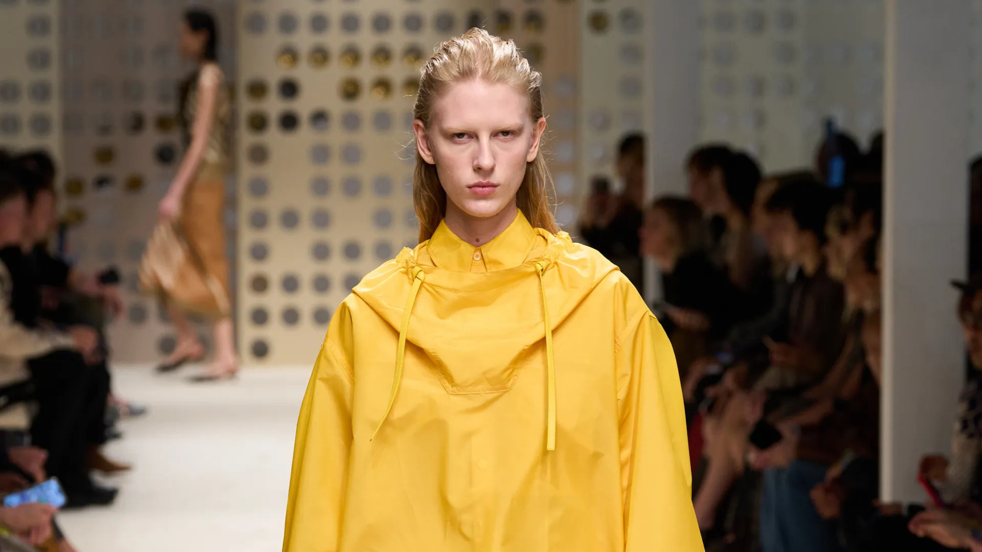 앞으로 로퍼 신을 때는 '이곳'을 노출해야 합니다 - 뉴스 썸네일 이미지